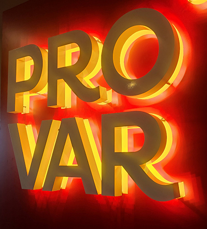 Markanızı parlatan ışıklı ve ışıksız tabelalar